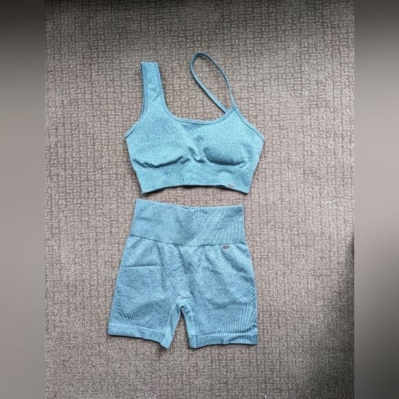 Seamless workout set - Picture 1 of 2